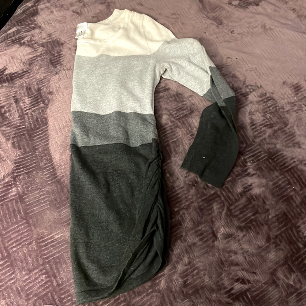 Women’s. Sweater. Medium. Long sleeve. Motherhood.